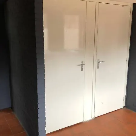 Het Dennenhuis, Mooi Vakantiehuis In Het Bos. *
